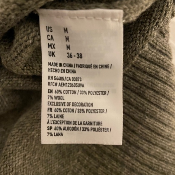 AE Gray Sweater - Picture 5 of 6